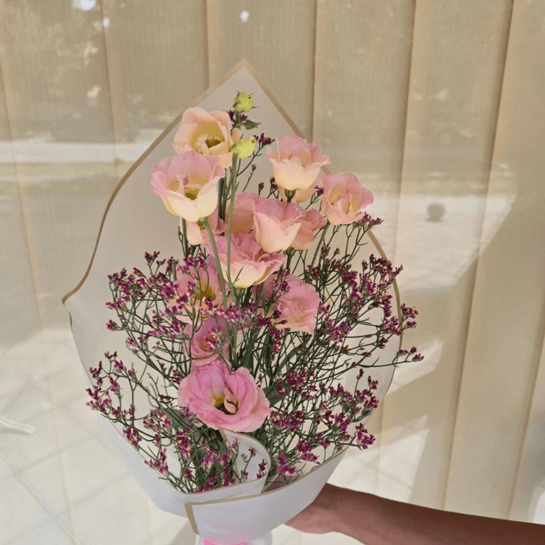 Buket upakovan u celofan